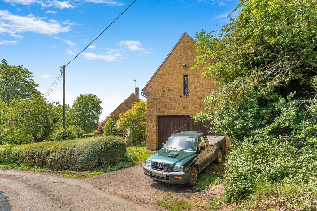Whiteway Mollington